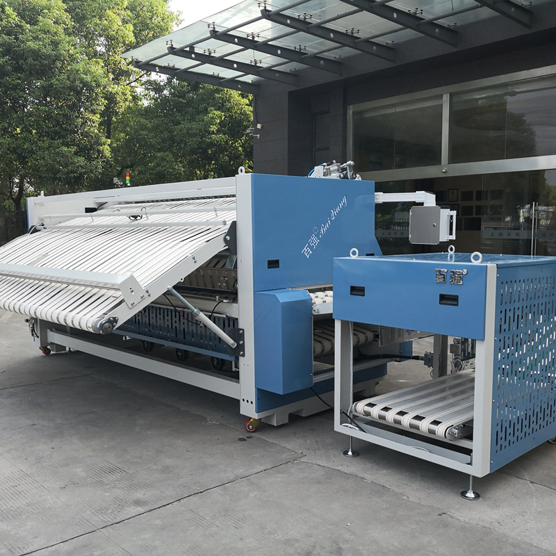 開布草洗滌公司使用的洗滌設(shè)備推薦之百強高速折疊機